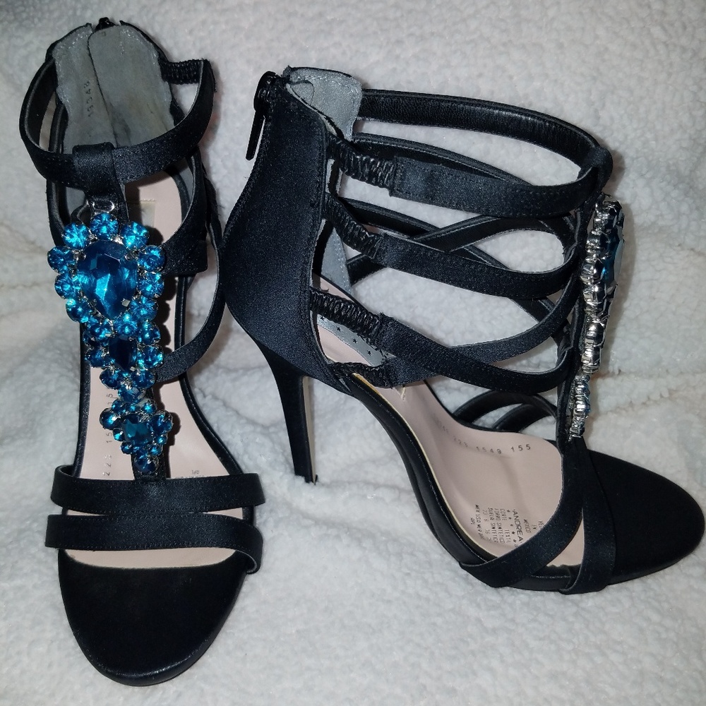 Andrea Black Jeweled pumps